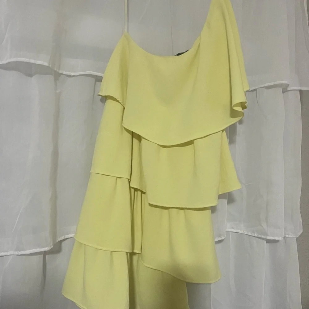 Yellow One-Shoulder Ruffle dress - Picture 2 of 2